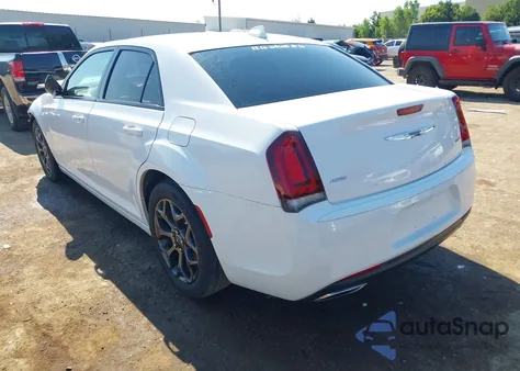 2018 Chrysler 300 Touring Awd из США, поврежденный, VIN 2C3CCARG8JH315771